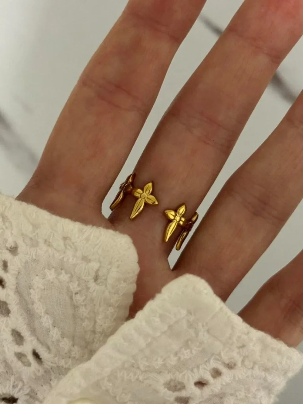 Sku0600‎ Vintage inspired Women Minimalist Ring Stainless steel + gift bag